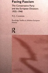 Capa de Facing fascism