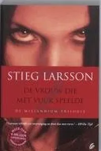 De vrouw die met vuur speelde (Millennium, #2)