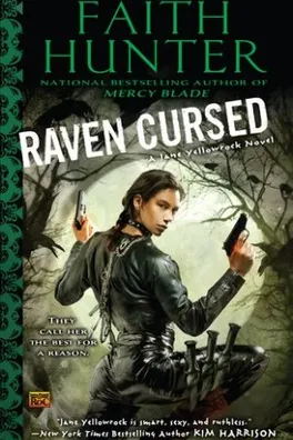 Capa de Raven Cursed