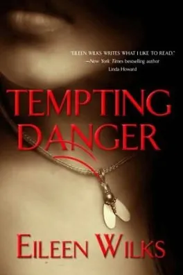 Capa de Tempting Danger