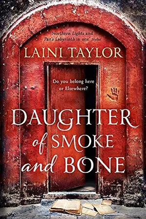 Daughter of Smoke & Bone (Daughter of Smoke & Bone, #1)