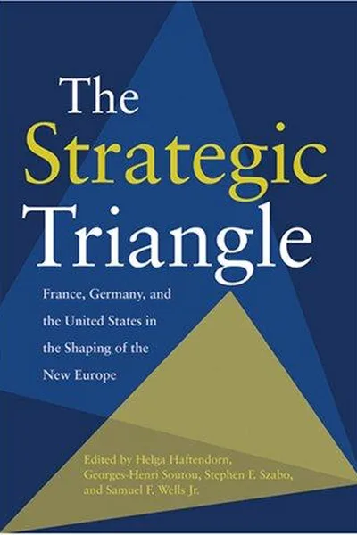 Capa de The strategic triangle