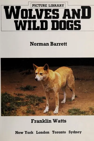 Capa de Wolves and wild dogs