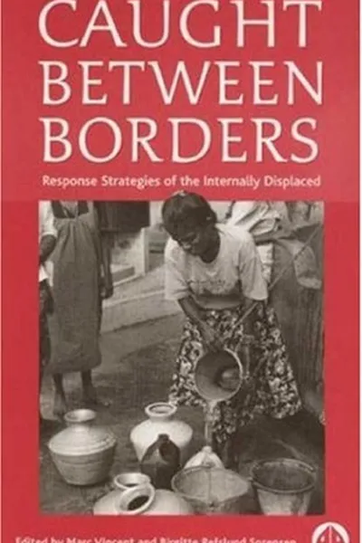 Capa de Caught between borders