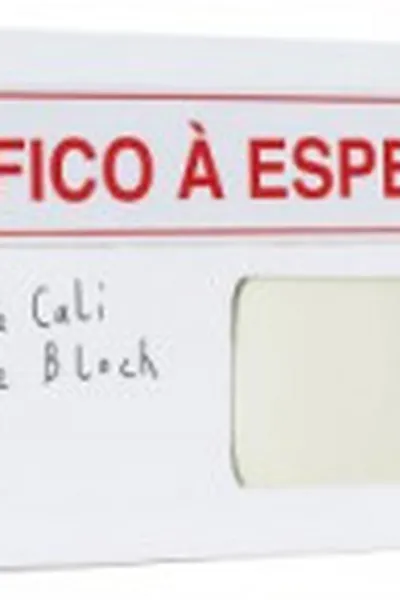 Cover of Fico à Espera...