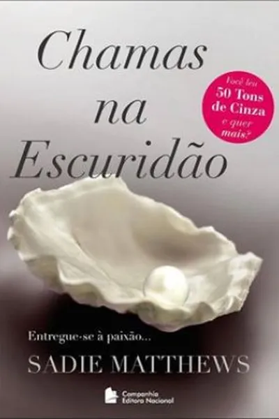 Cover of Chamas Na Escuridão