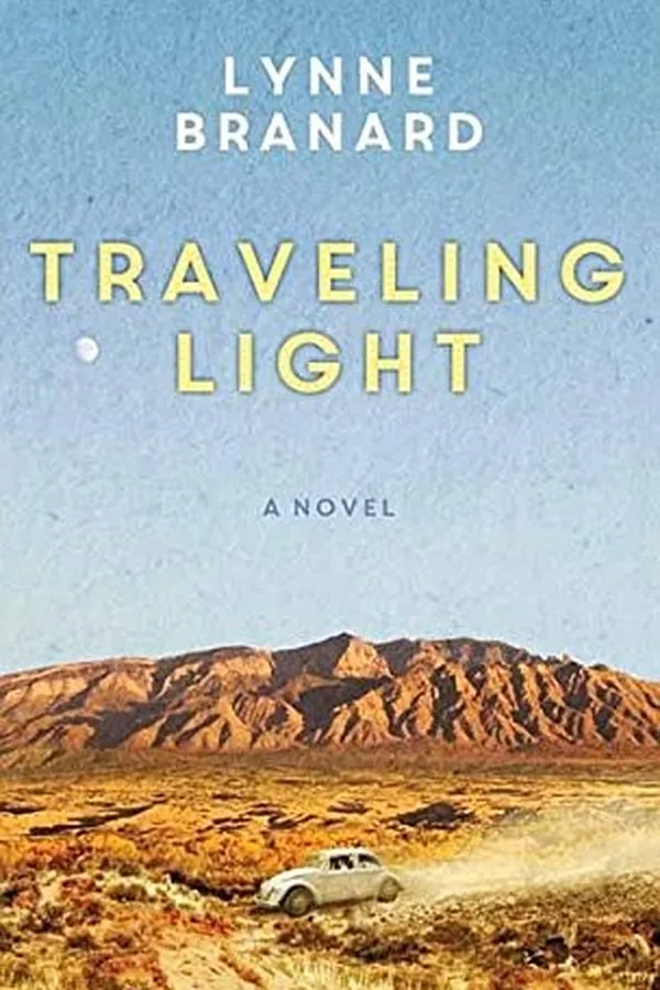 Capa de Traveling light