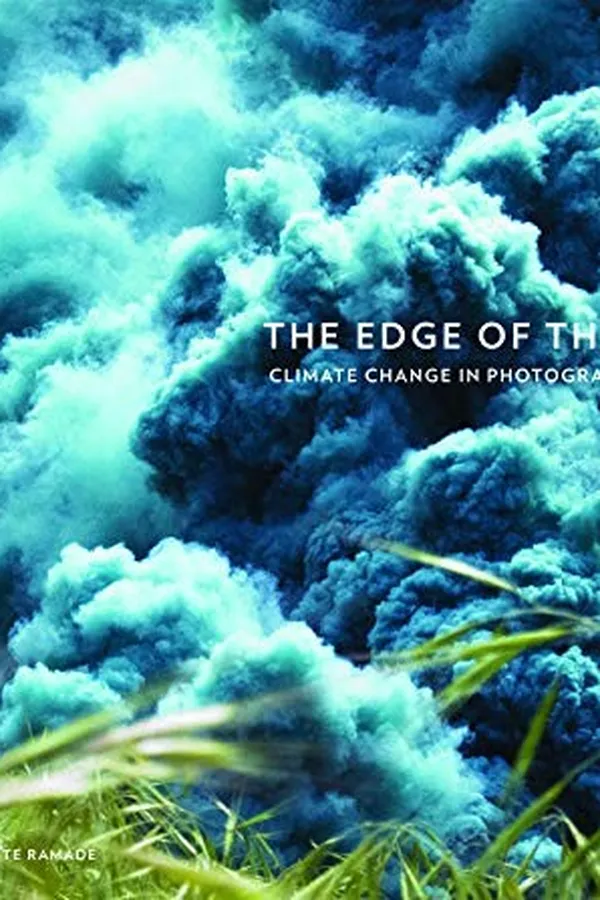 Capa de The Edge of the Earth