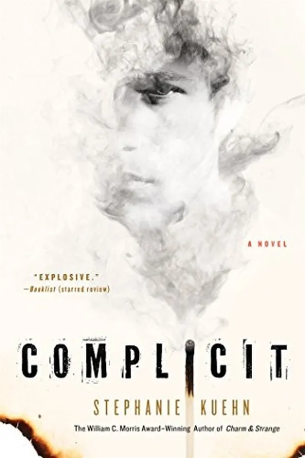 Capa de Complicit