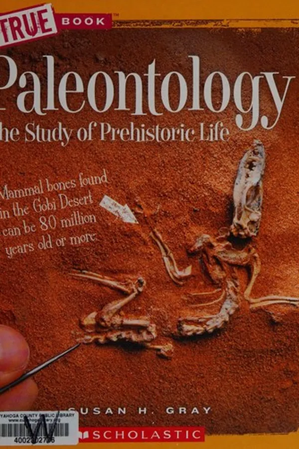 Capa de Paleontology the study of prehistoric life