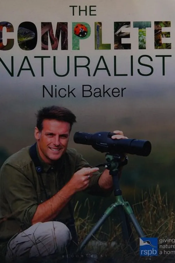 Capa de The complete naturalist
