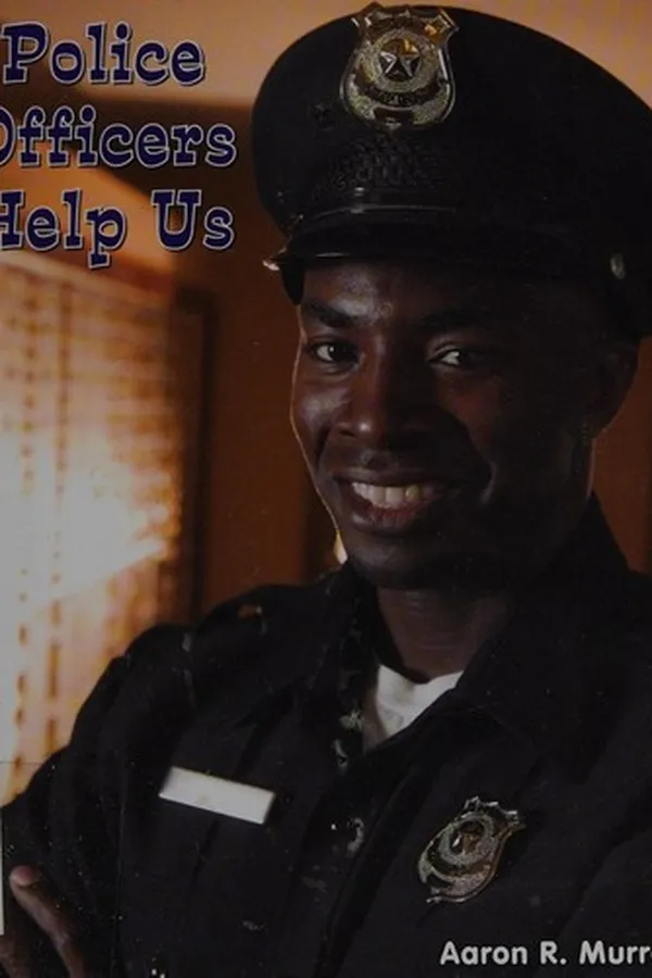 Capa de Police officers help us