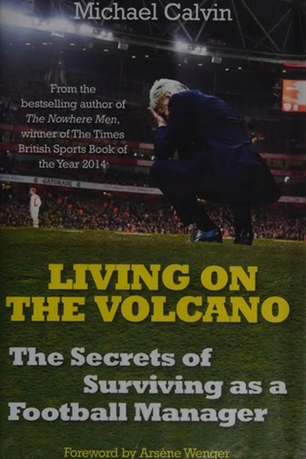 Capa de Living on the volcano