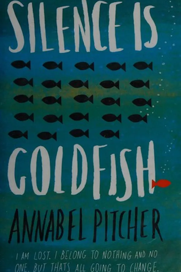 Capa de Silence is goldfish