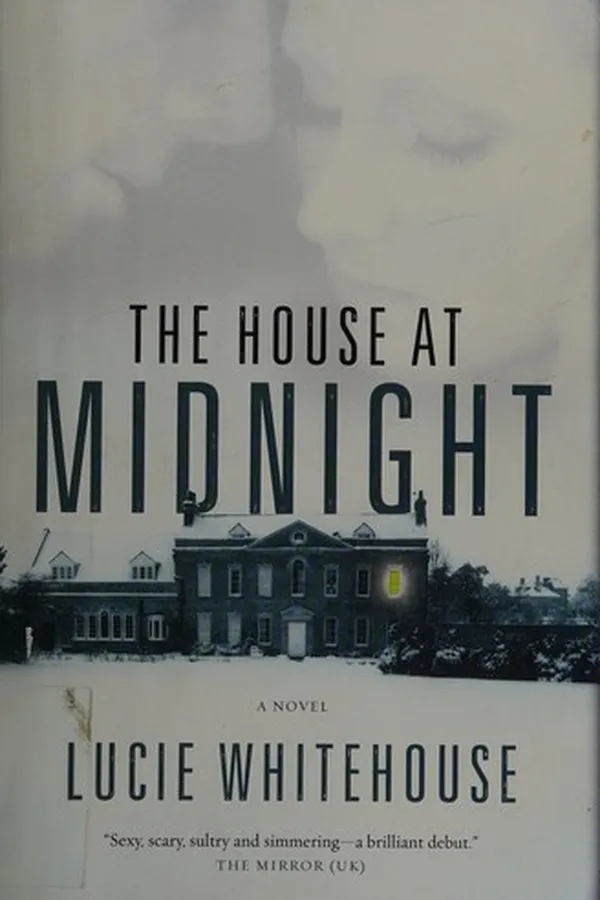 Capa de The house at midnight