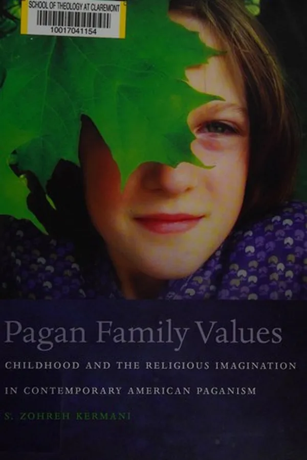 Capa de Pagan family values