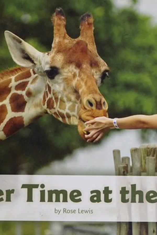 Capa de Dinner time at the zoo