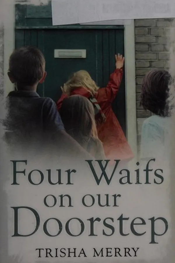 Capa de Four waifs on our doorstep