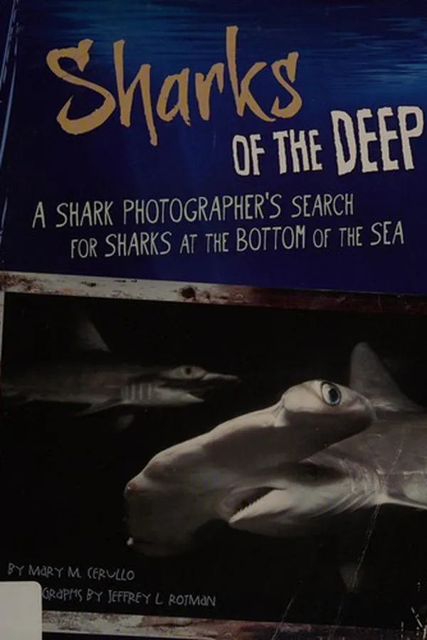 Capa de Sharks of the deep