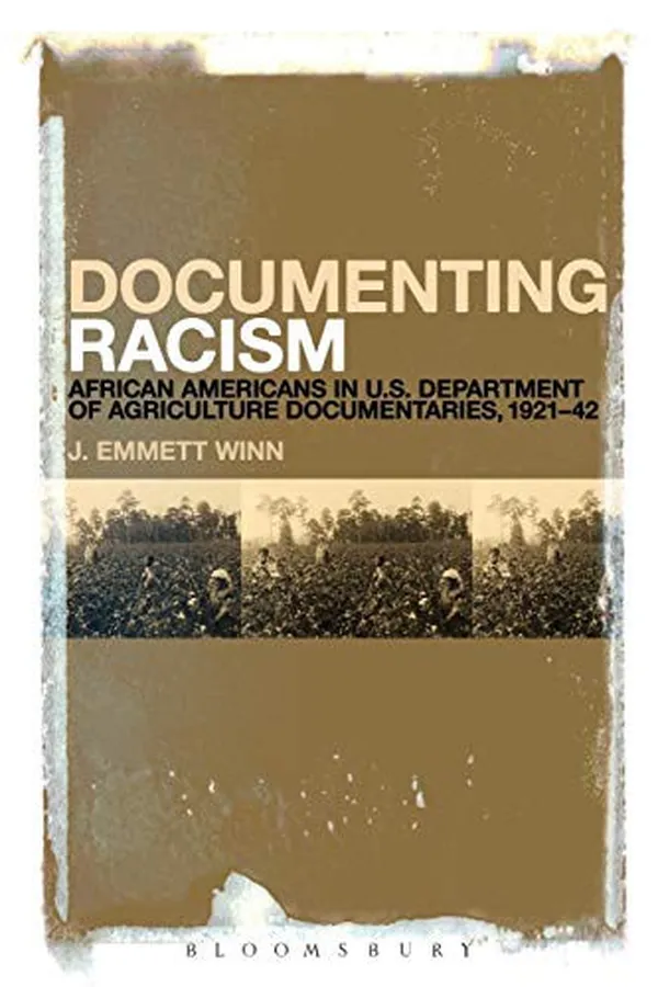 Capa de Documenting Racism