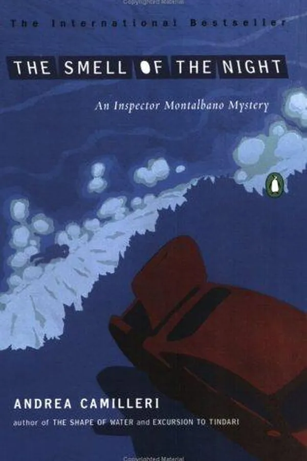 Capa de The Smell of the Night (An Inspector Montalbano Mystery)