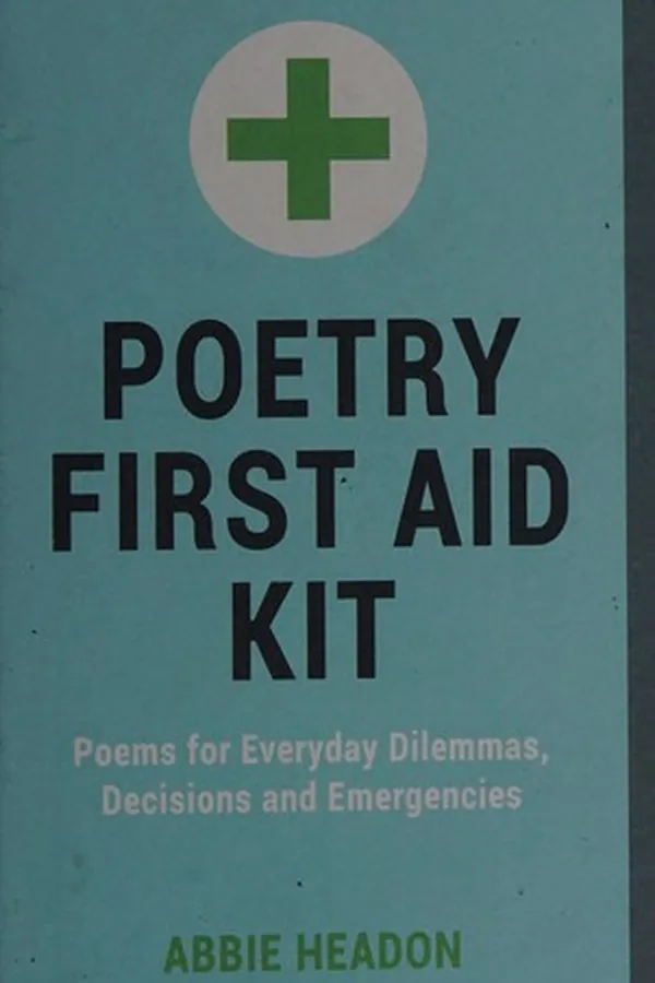 Capa de Poetry first aid kit