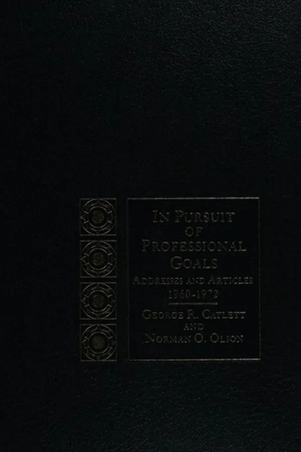 Capa de In pursuit of professional goals
