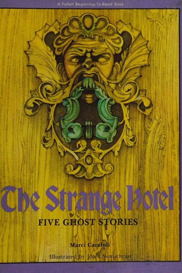 Capa de The strange hotel