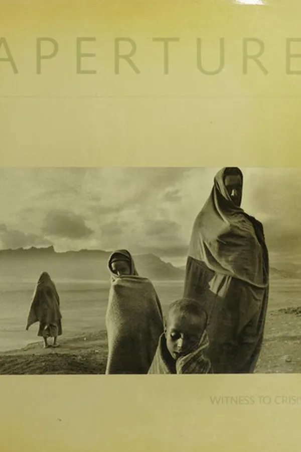 Capa de Aperture 108 Witness to Crisis