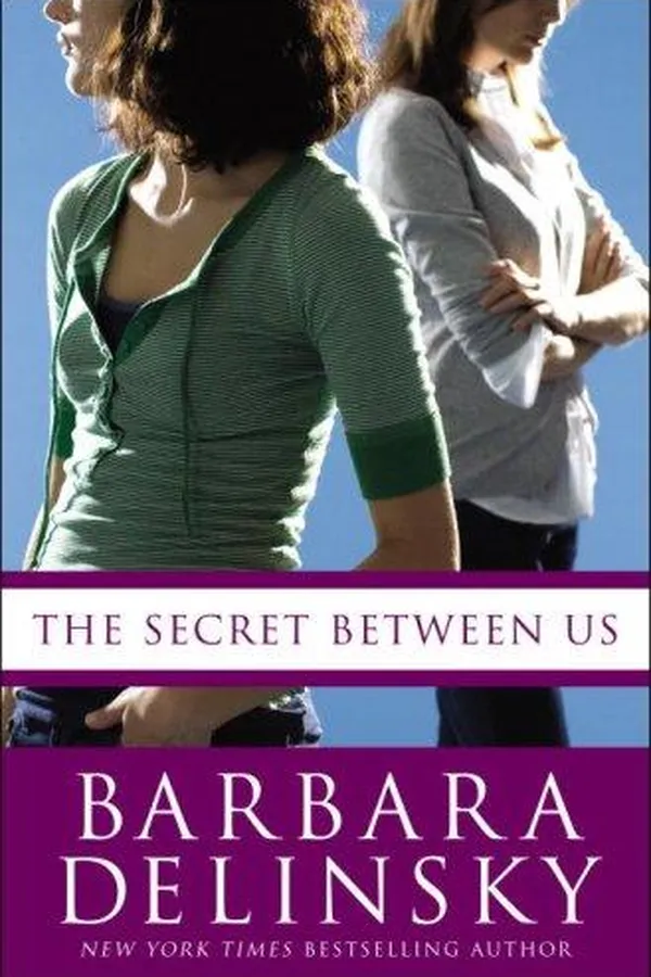 Capa de The Secret Between Us