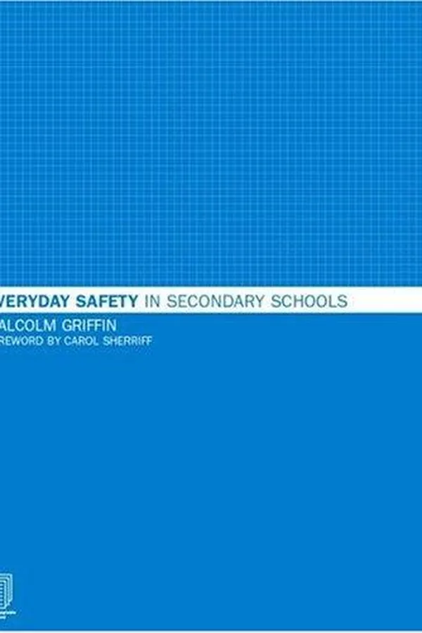 Capa de Everyday Safety For Secondary Schools