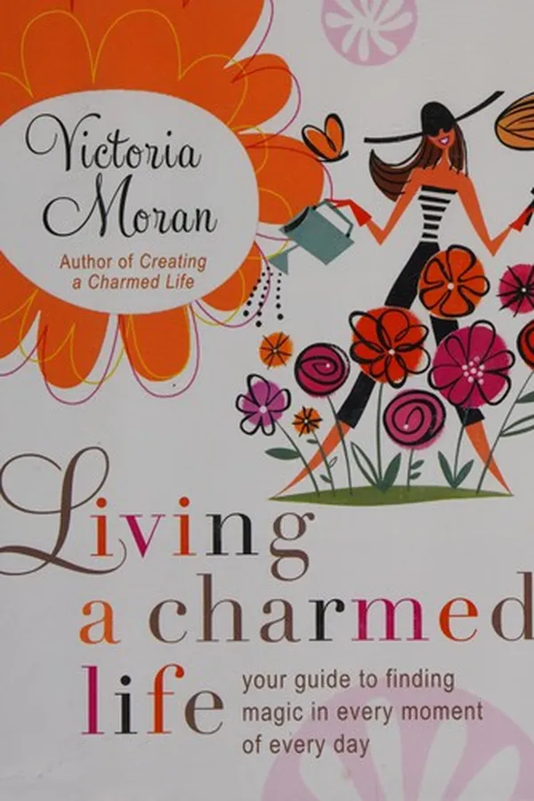 Capa de Living a charmed life