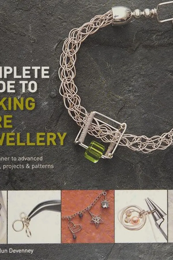 Capa de Complete guide to making wire jewellery