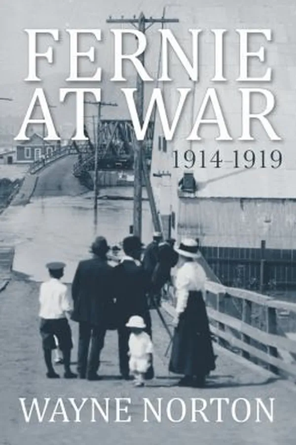 Capa de Fernie at War