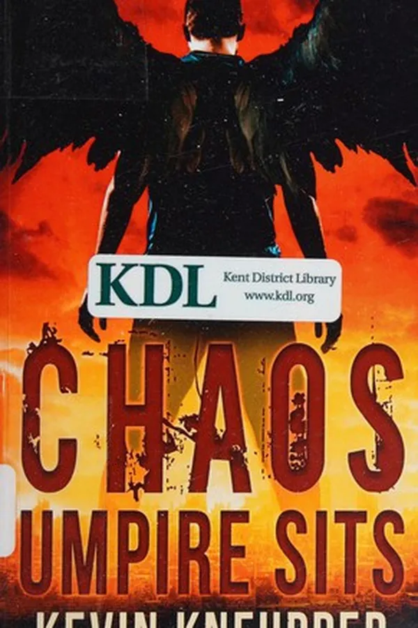 Capa de Chaos umpire sits