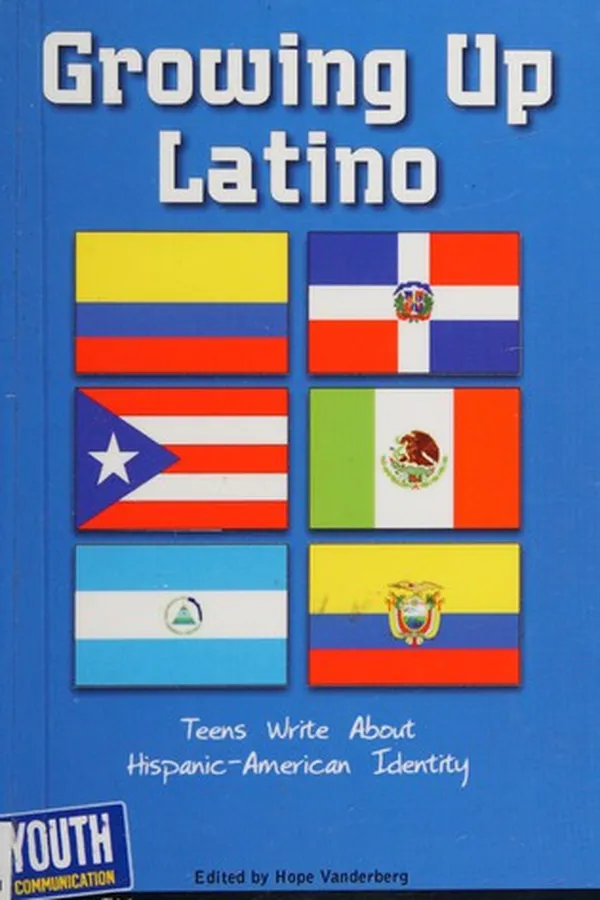 Capa de Growing up Latino