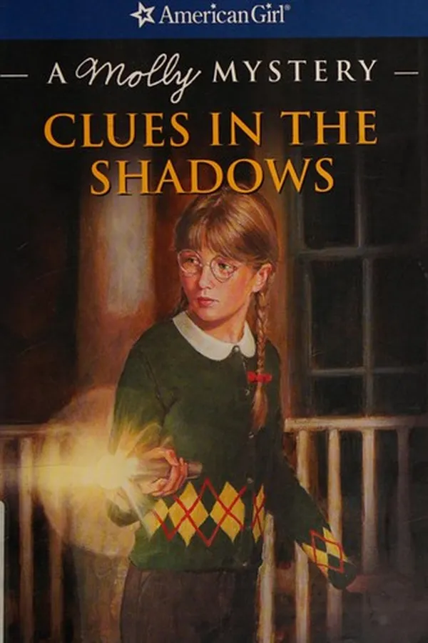 Capa de Clues in the shadows