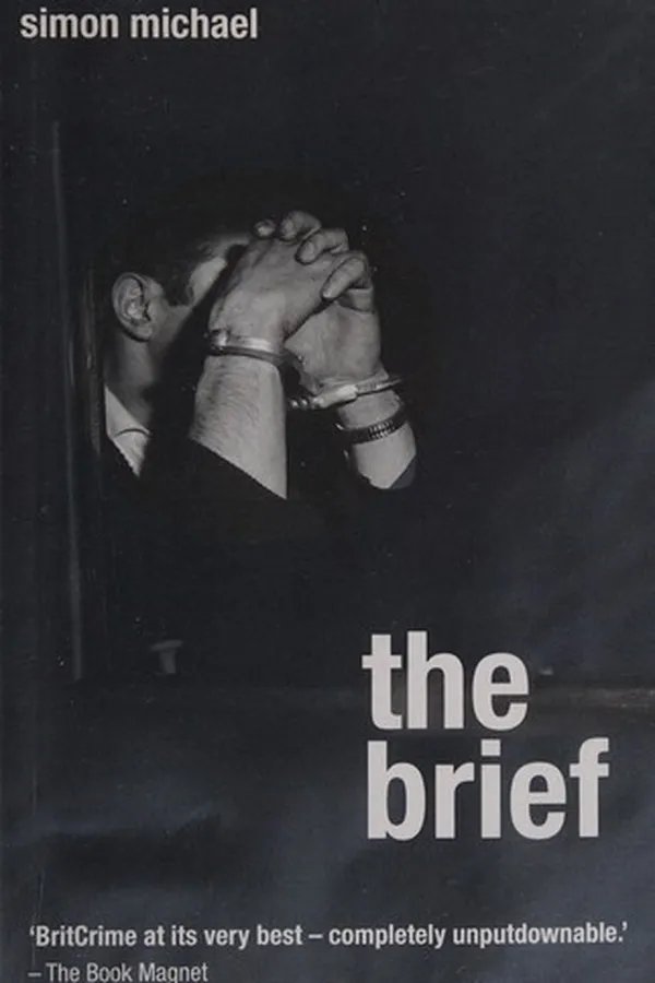 Capa de The brief