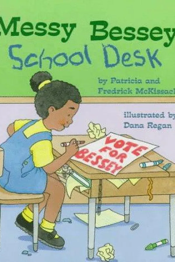 Capa de Messy Bessey's School Desk