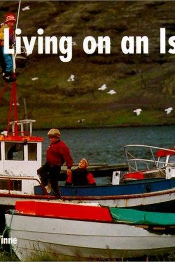Capa de Living on an island