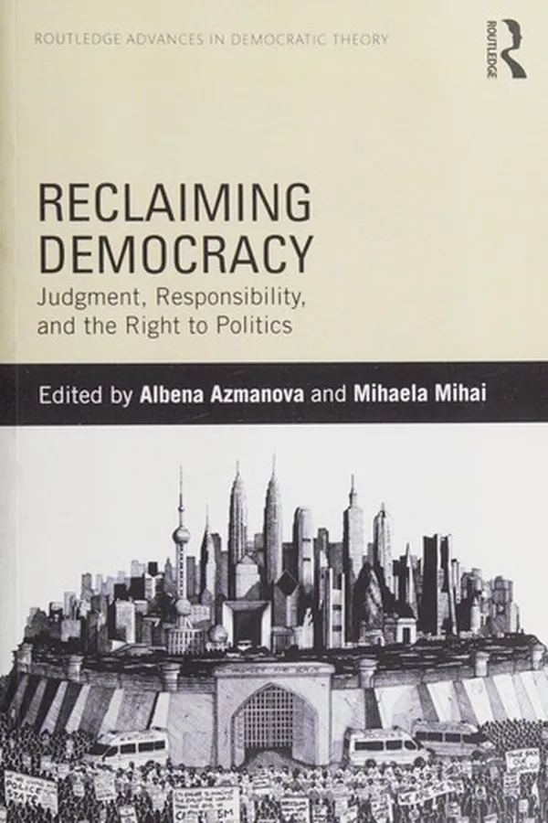 Capa de Reclaiming Democracy