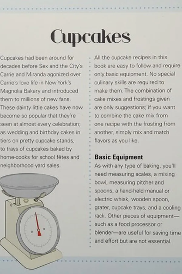 Capa de The one & only cupcakes, whoopies pies & cakepops cookbook