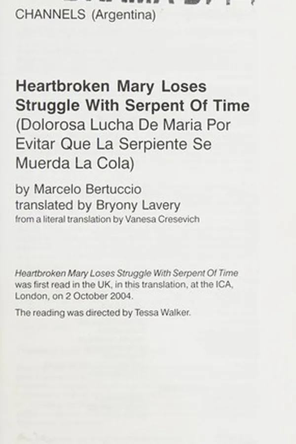 Capa de Dolorosa lucha de Maria por evitar que la serpiente se muerda la cola