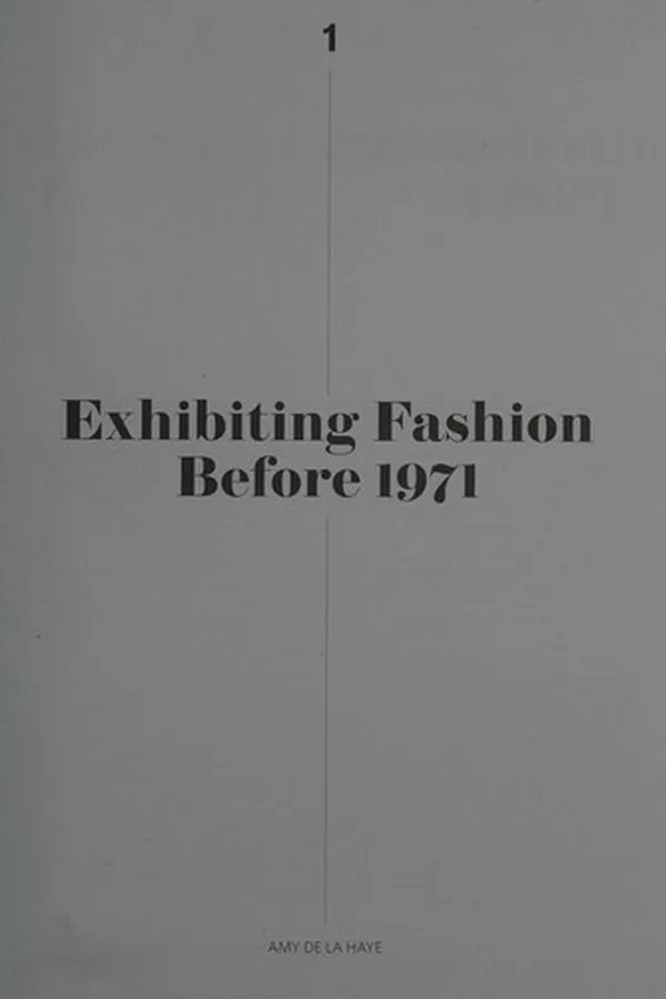 Capa de Exhibiting Fashion