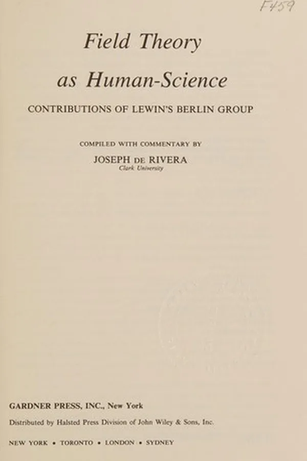 Capa de Field Theory As Human-Science