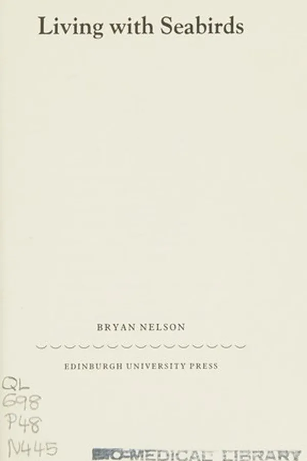 Capa de Living with seabirds