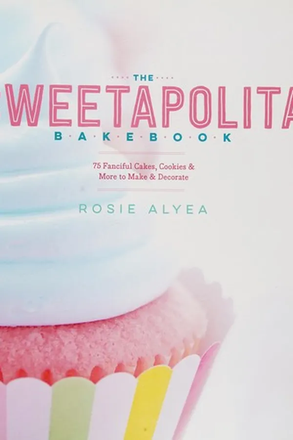 Capa de The sweetapolita bakebook