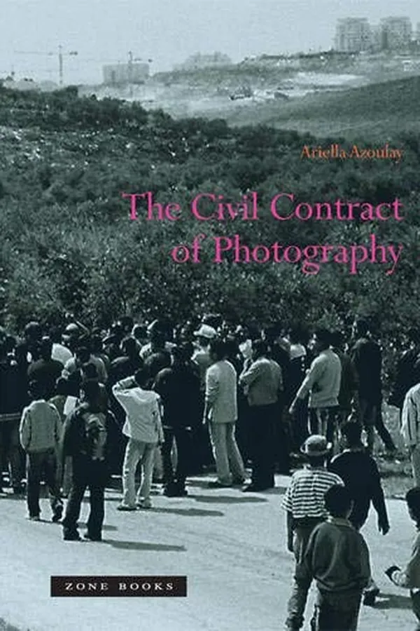 Capa de The civil contract of photography