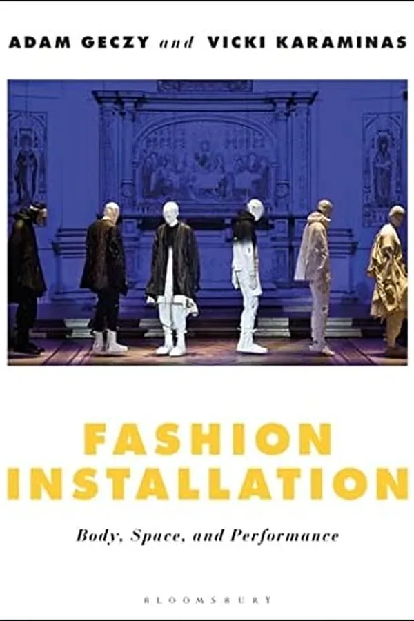 Capa de Fashion Installation