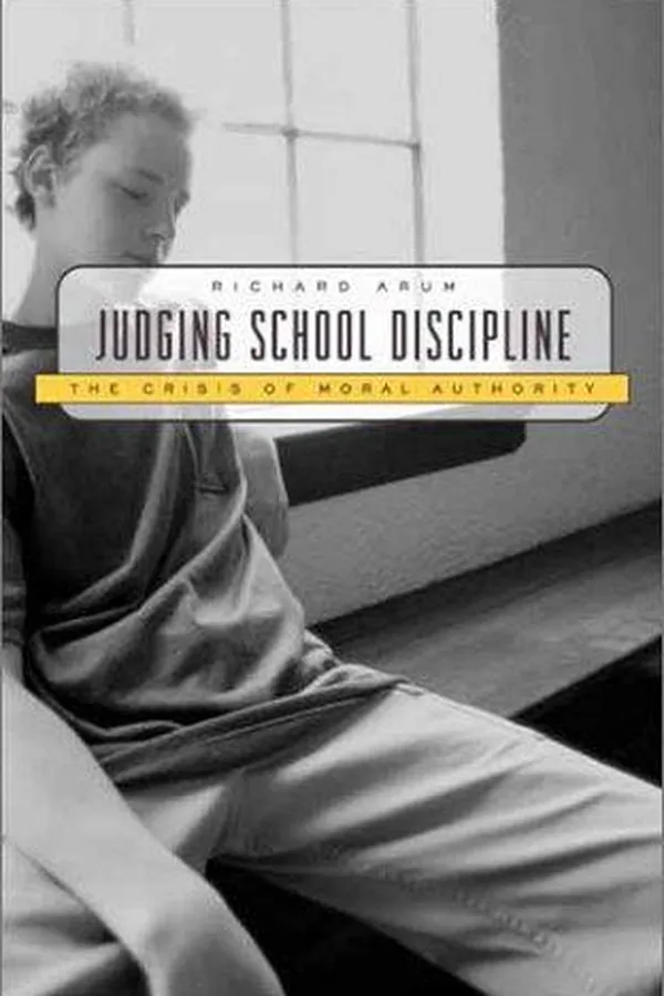 Capa de Judging school discipline